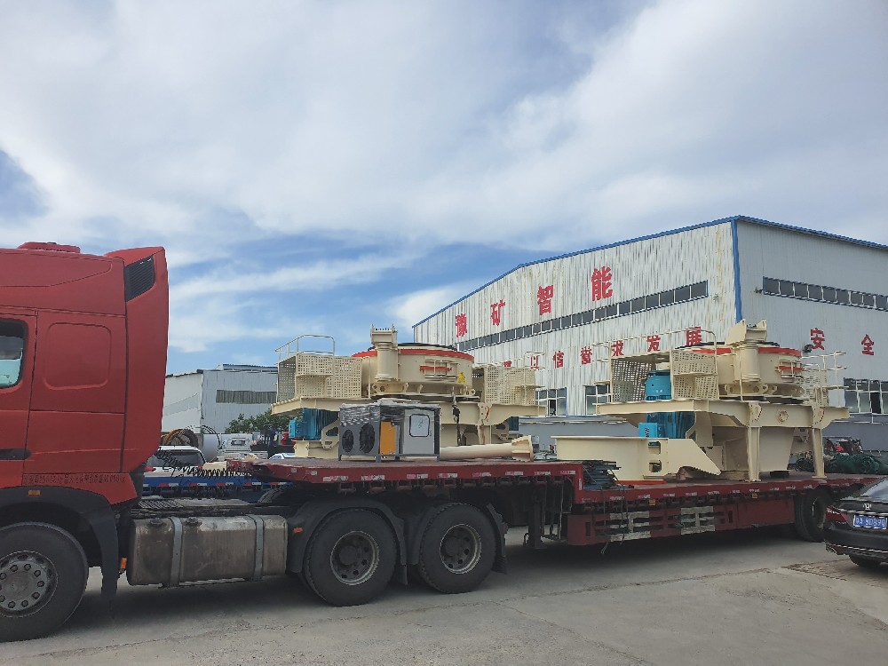 豫矿智能发往湖北宜宾的冲击式制砂机
